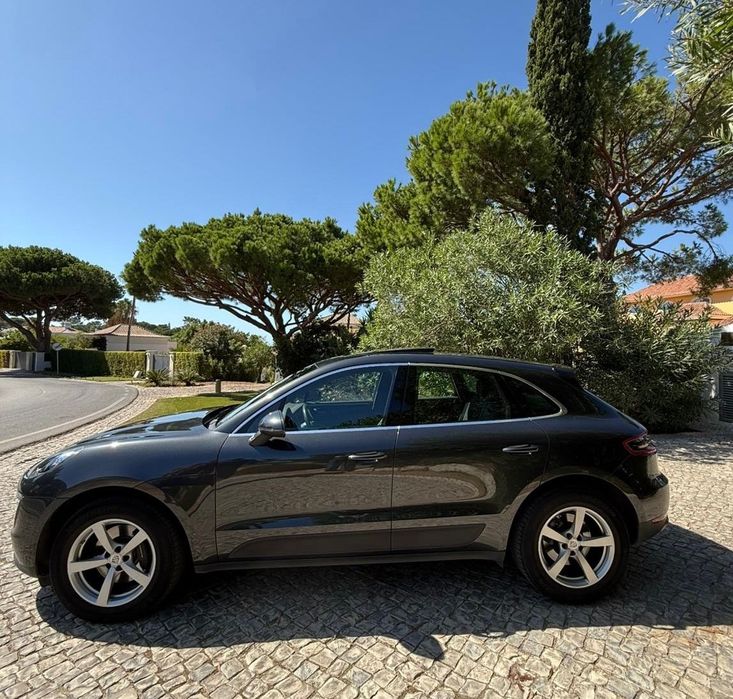 Porsche Macan Standard