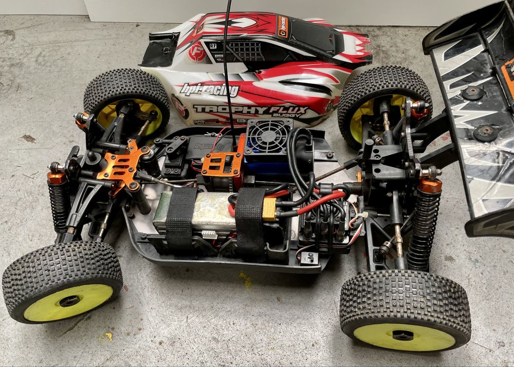 Model RC HPI-racing TROPHY Flux Buggy 1/8 Brushless Komplet RTR