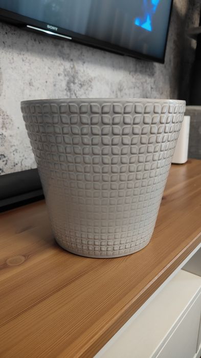 Ceramiczna osłonka na doniczkę