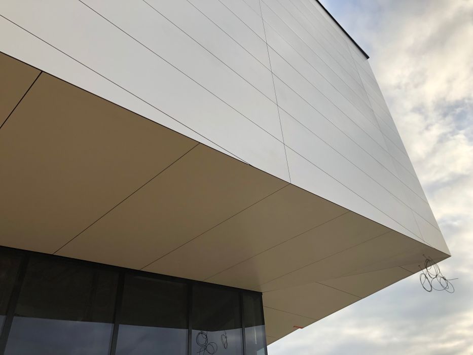 elewacje wentylowane/stolarka aluminiowa