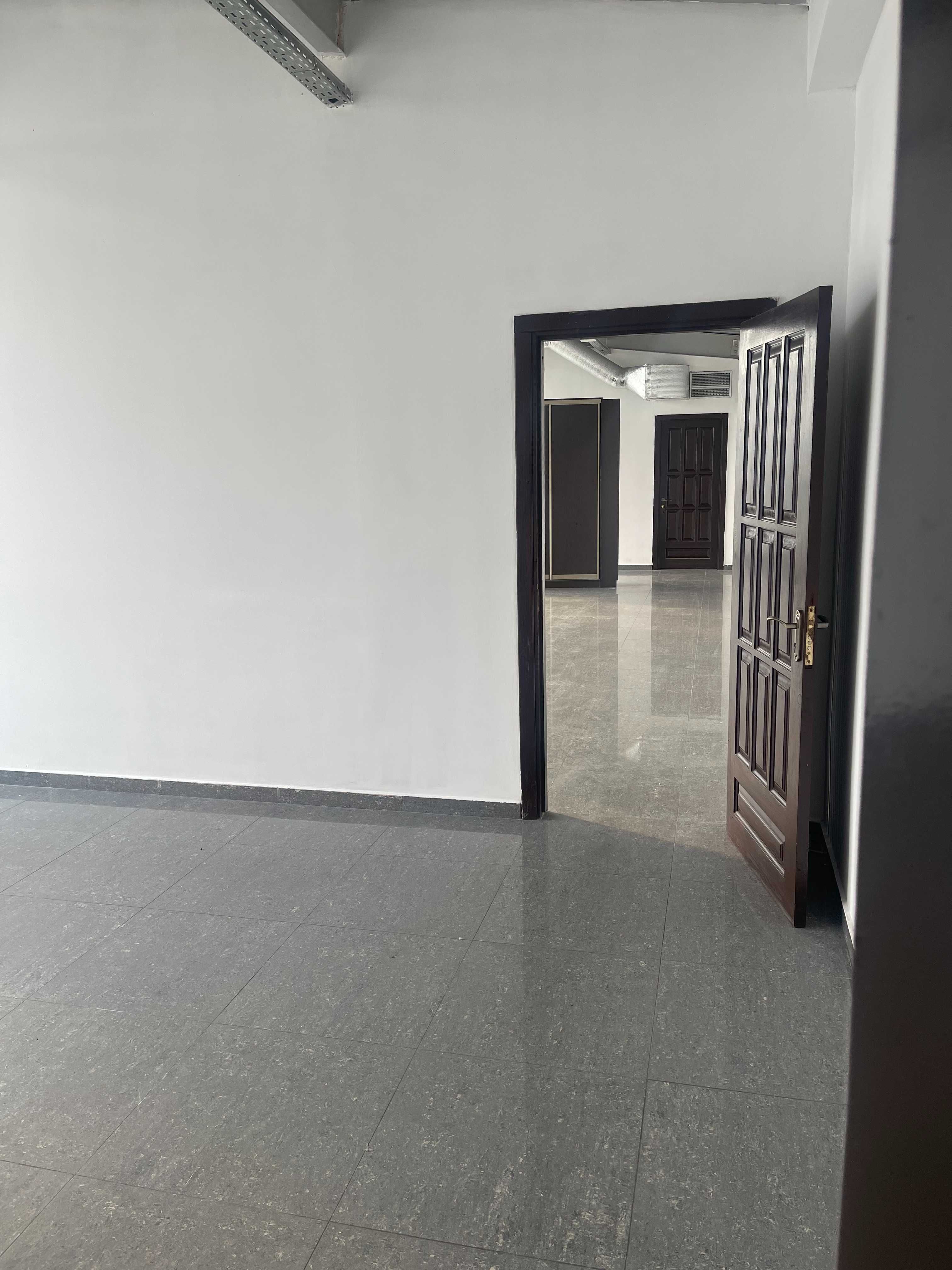 Офіс 70 м2 Харківське шосе, 19 ТРЦ "Мега Сіті" від Власника