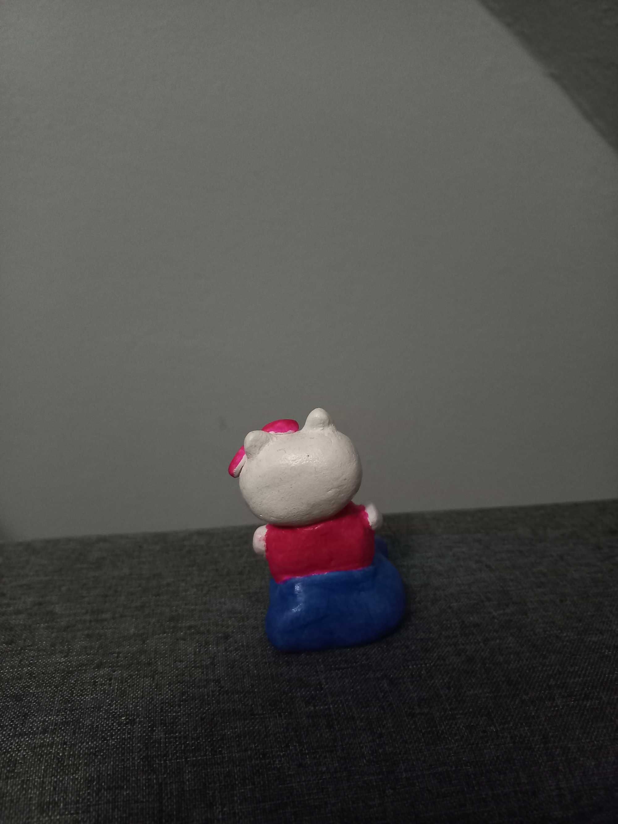 Figurka Hello Kitty z gliny