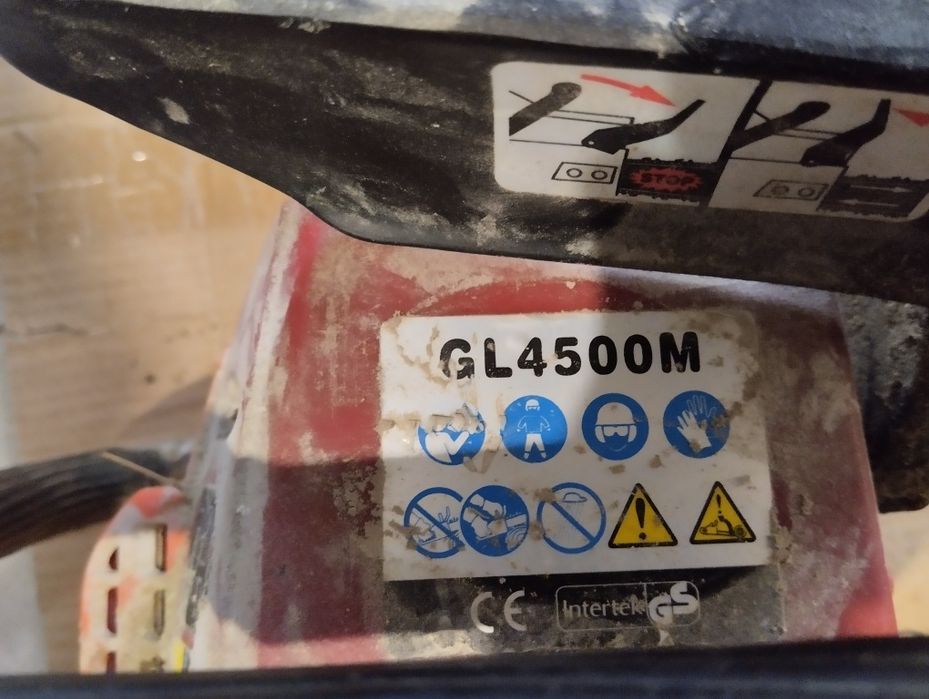 БУ бензопила в робочому стані