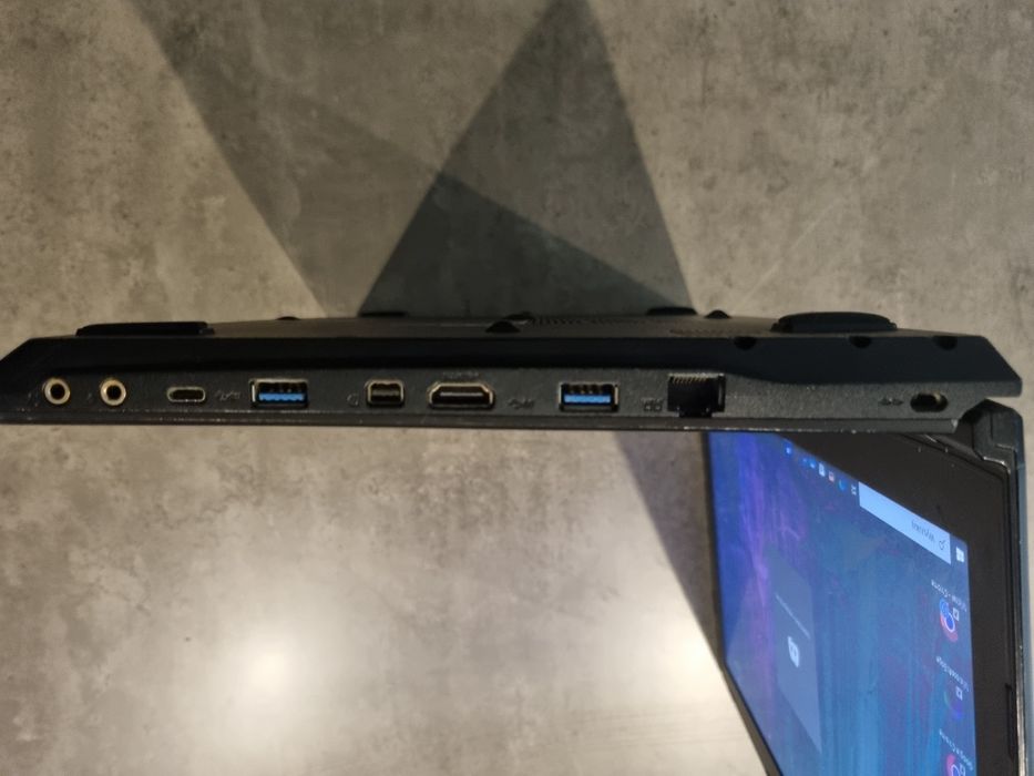 Laptop gamingowy MSI GL627QF