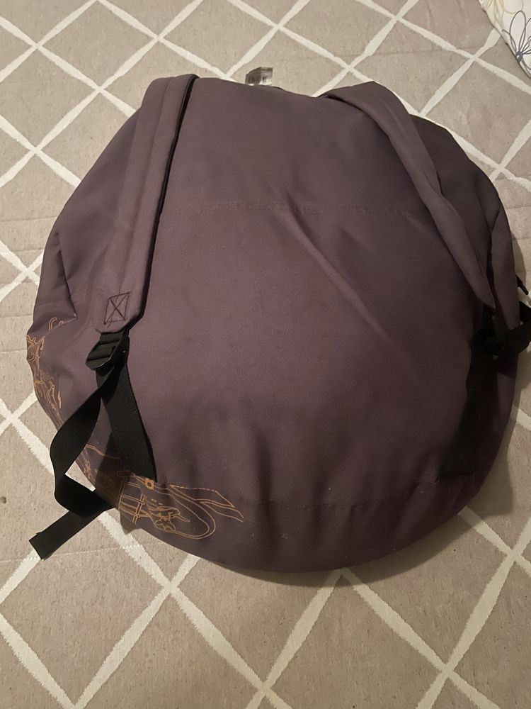 Tenda para bebe semi-nova