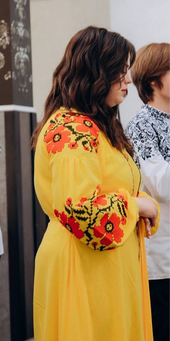 Продам вишиту сукню розмір L