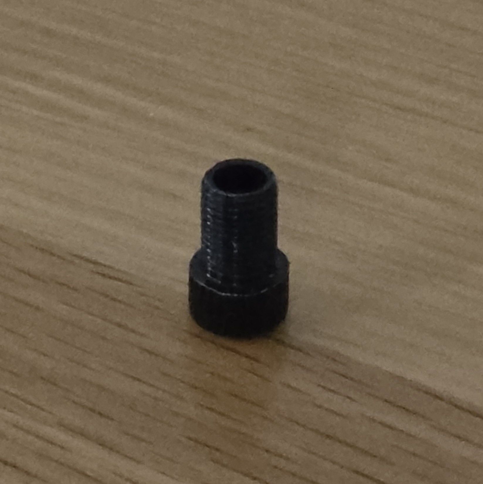 Przejściówka adapter do pompki z presta na samochodowy czyli schrader
