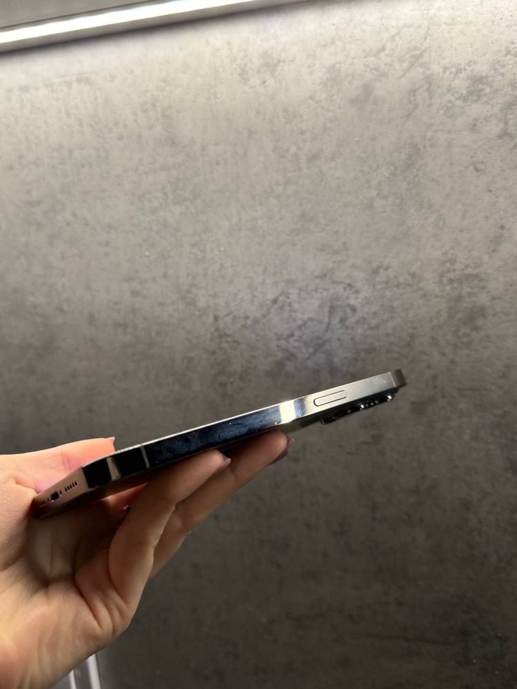 iPhone 13 pro 1tb graphite