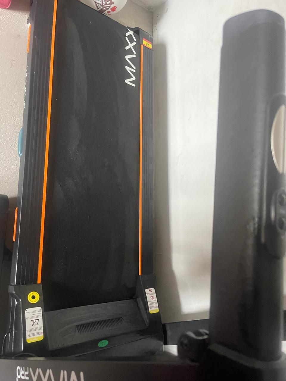 Продам бігова доріжка MaxxPro f30