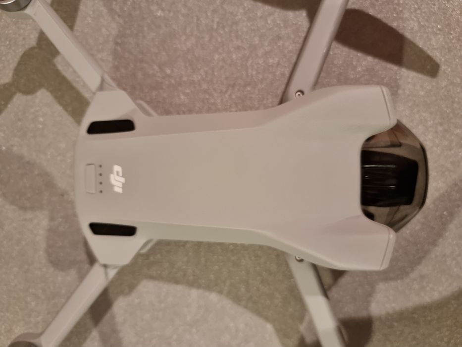 (Como novo) Vendo DJI Mini 3 drone com RC 1