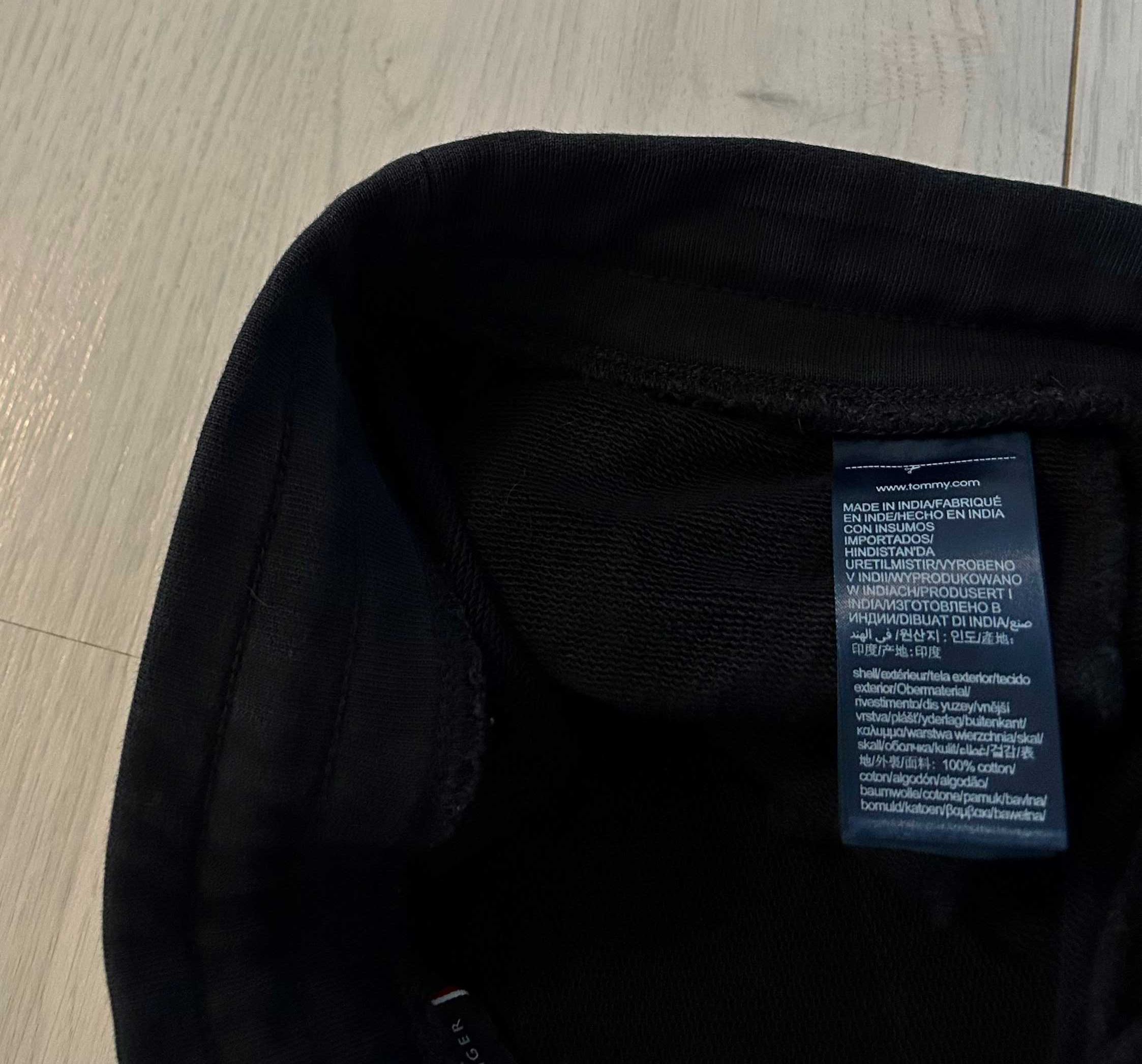 Spodnie dresowe firmy Tommy Hilfiger rozmiar S