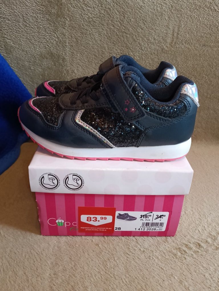 Adidasy dziewczęce r. 28, 17,cm na rzep