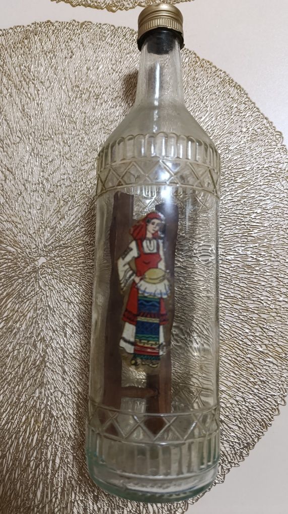 Бутылка   с лестницей внутри