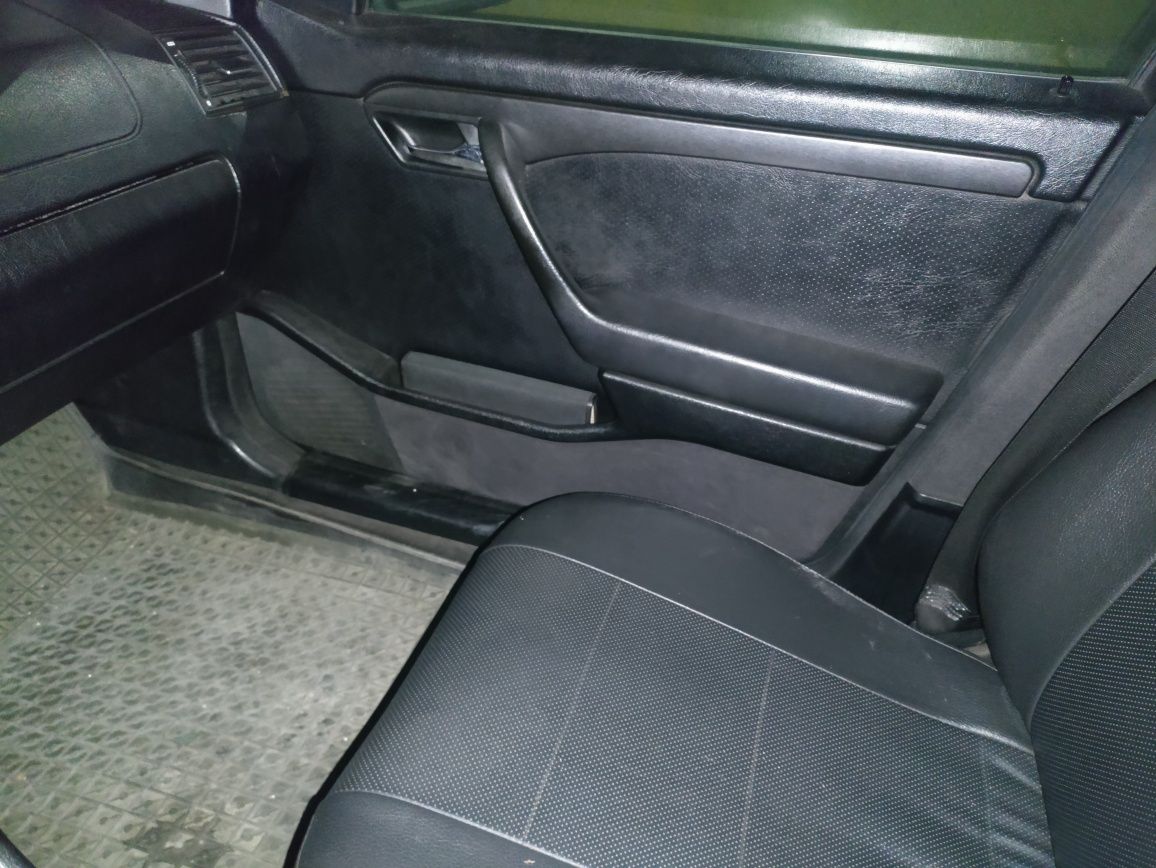 Mercedes Benz 1996 C220 Diesel