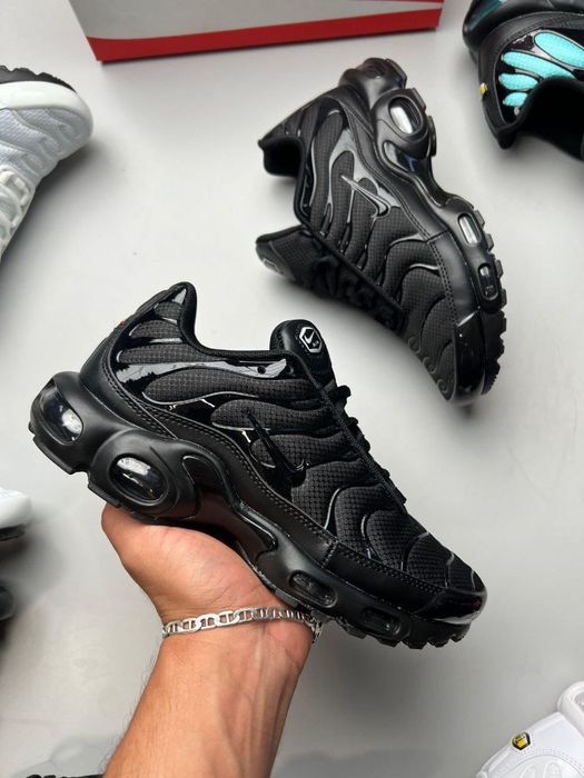Nike tn pretos novos