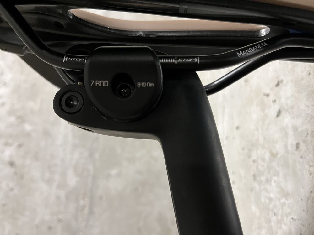 Trek Domane sl5 shimano 105 di2