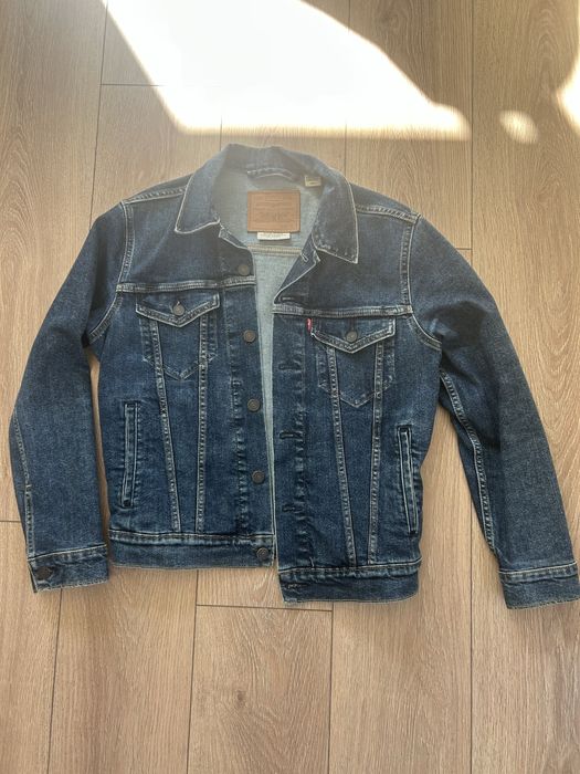 O casaco Levi's é autêntico