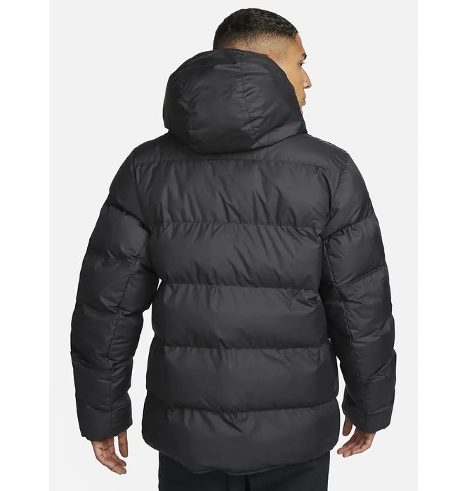 Куртка Nike Air Max Sportswear Storm-Fit розмір М