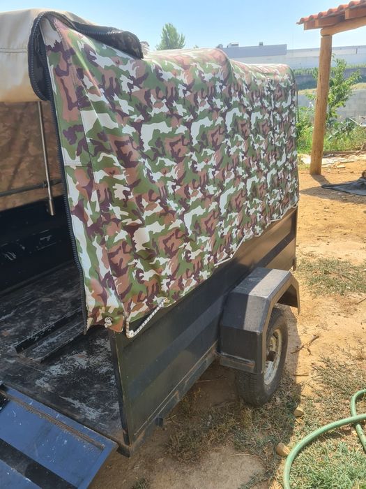 Reboque multifuncional.