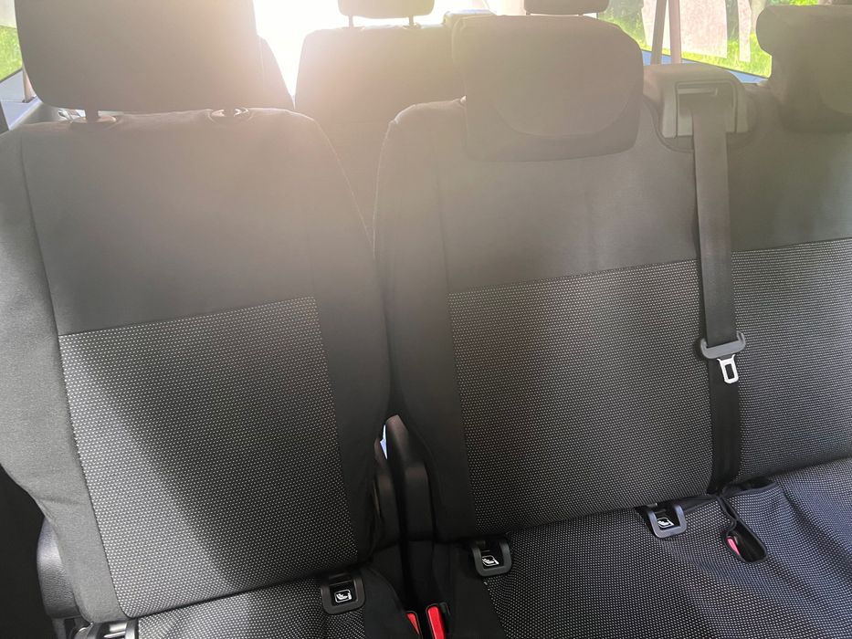 Wynajem busa z dodatkowym wyposażeniem