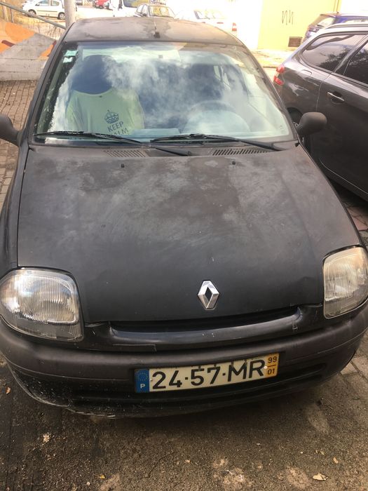 Renault clio em bom estado