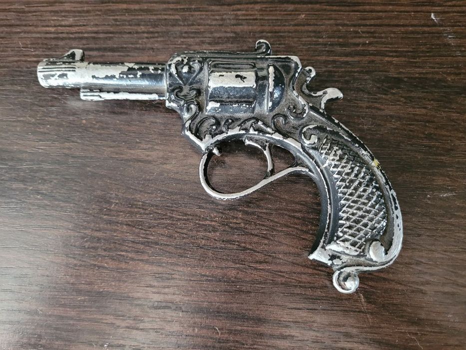 Игрушка пистолет револьвер ссср