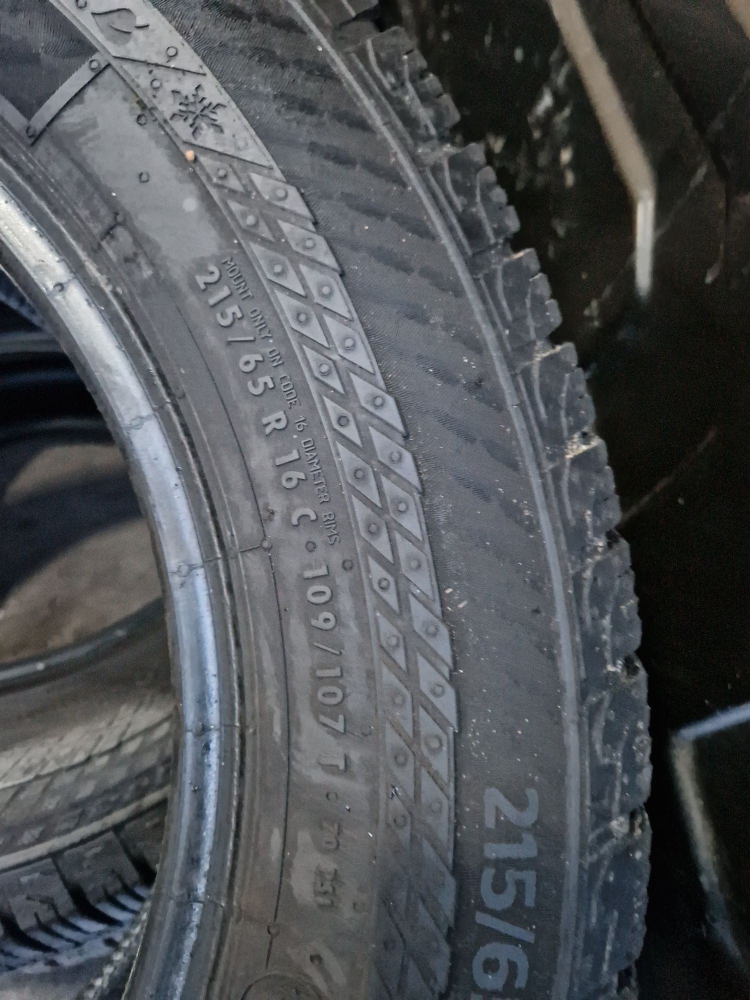 Opony Continental 215/65R16C wielosezon 22r. Jak Nowe