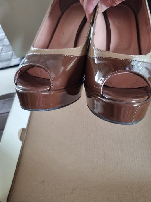 Pantofle damskie skóra  38 stylowe buty