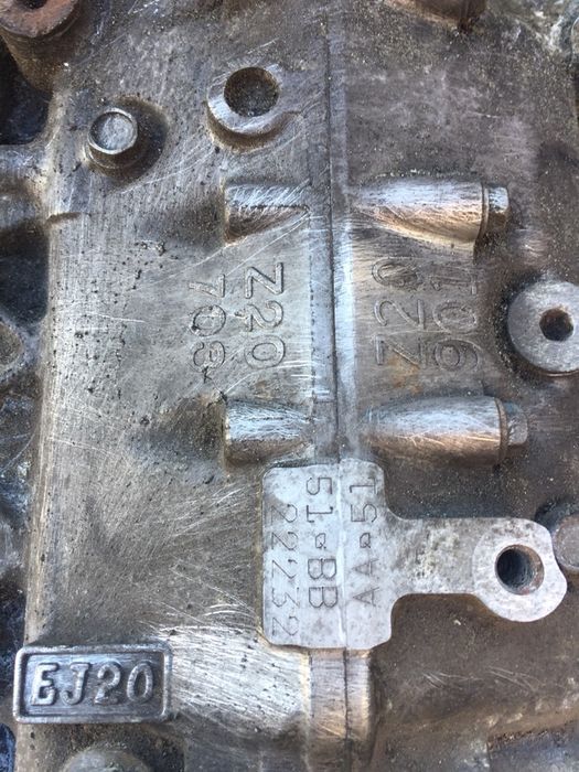 Субару Форестер блок колінввл поршнікрыша, двери