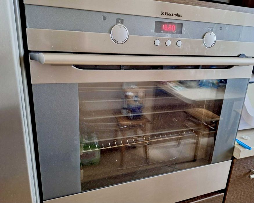 Piekarnik elektryczny do zabudowy Electrolux