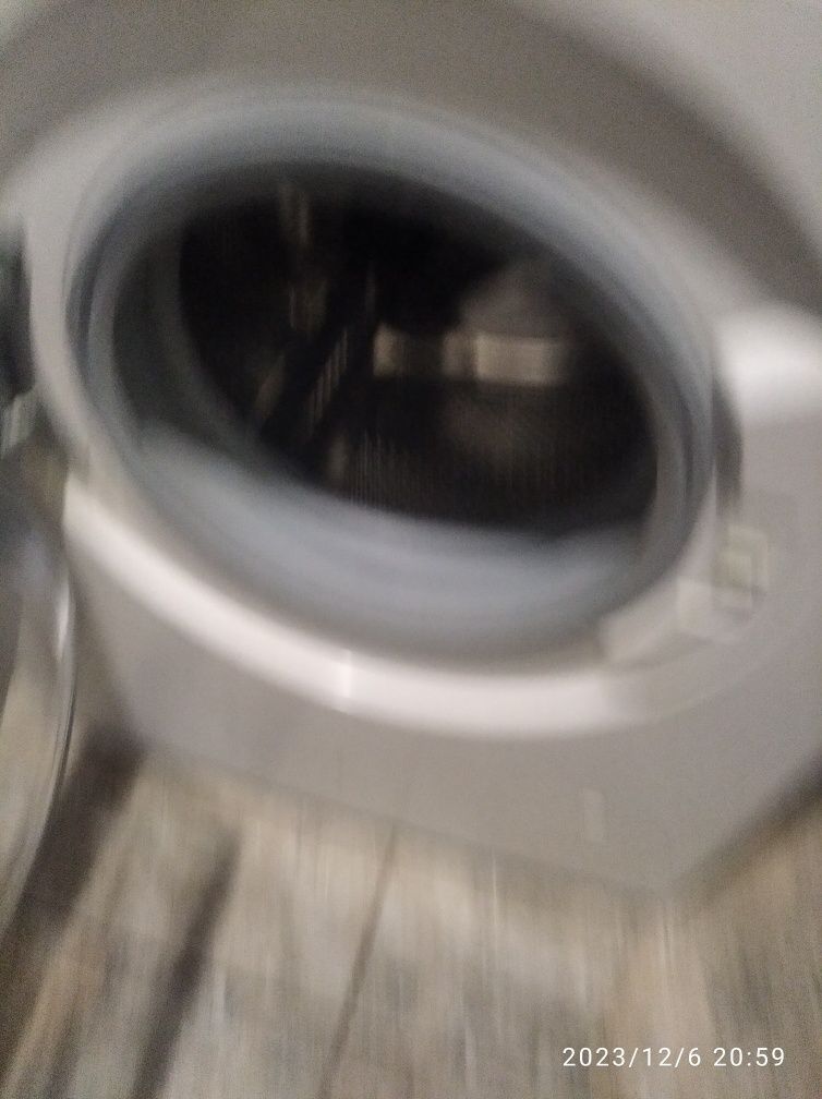 Продам стиральную машину   бош