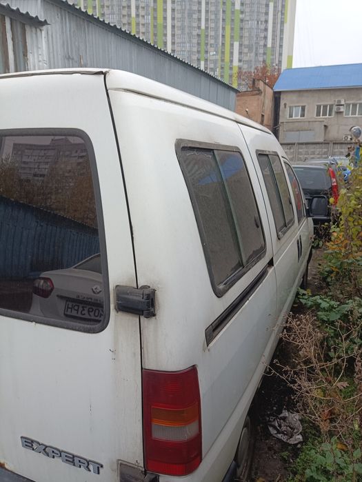 Пежо експерт пасажир сім мість