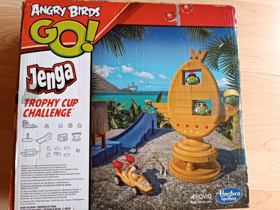 Gra Angry Birds jenga