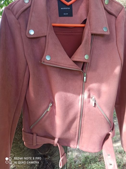 Стильна вітровка для дівчинки