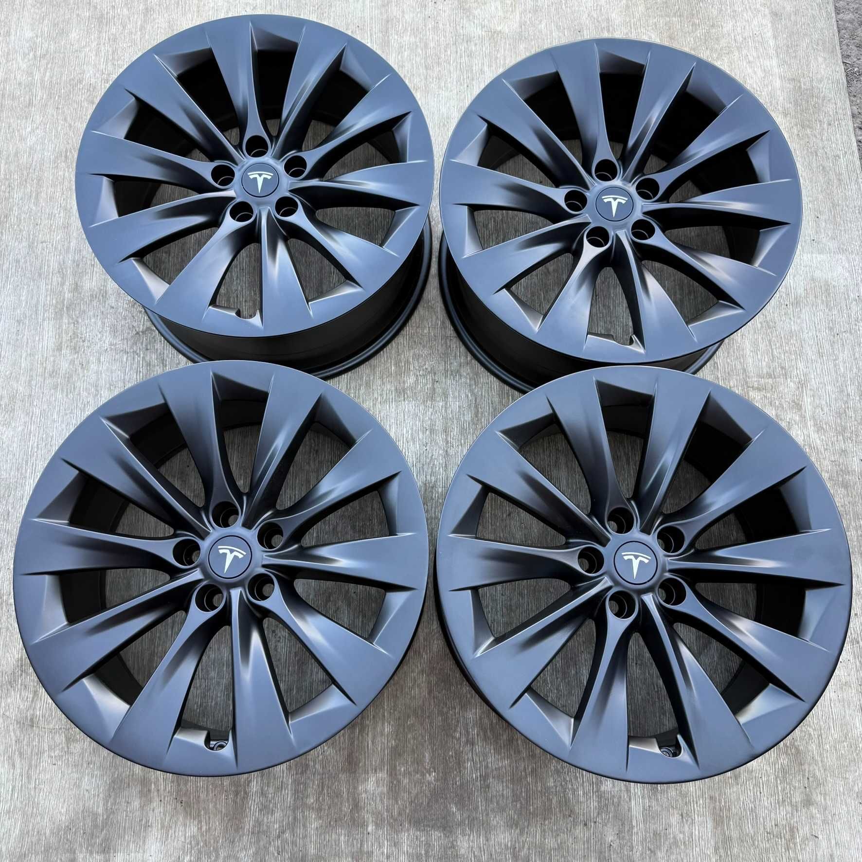 Оригінальні диски різноширокі 5/120 r20 Tesla Model X - S