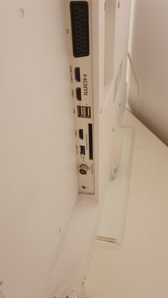 Telewizor LED Thomson biały 32" Smart TV