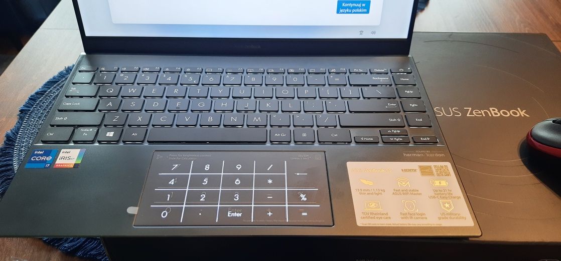 ASUS ZenBook 14 Intel Core i 7– stan idealny
