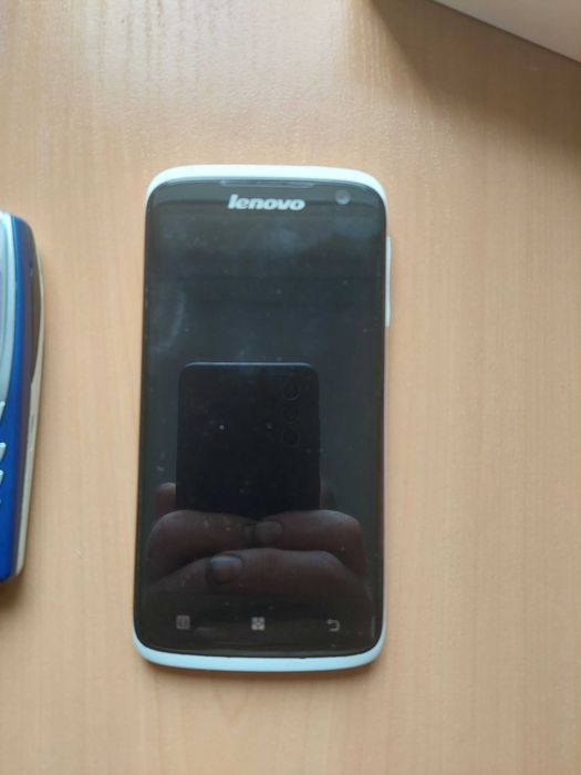 Смартфон Lenovo S820