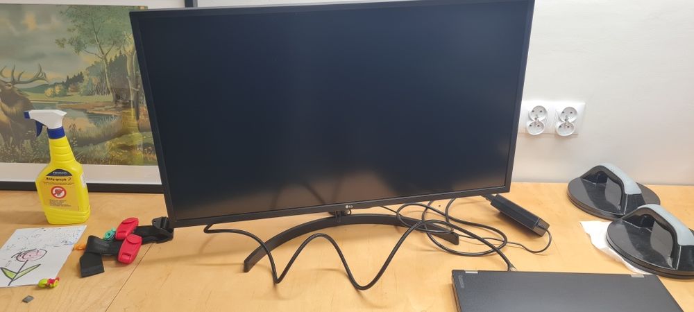 Monitor LG 32uk550 uszkodzony