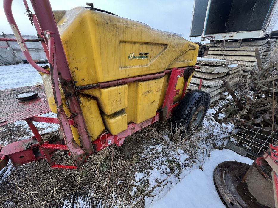 Бочка оприскувач  2000+ 300