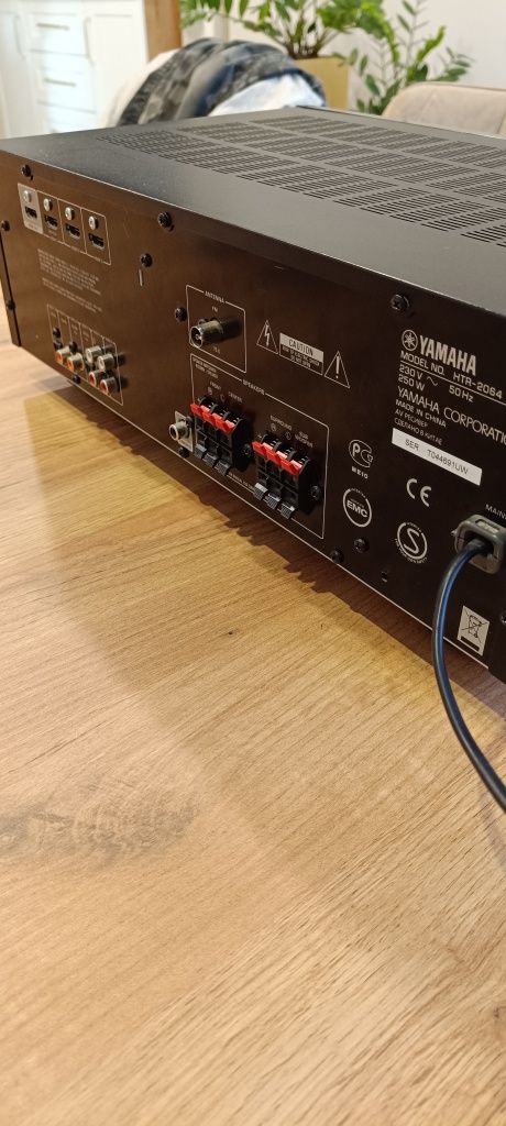 Yamaha Htr-2064 amplituner