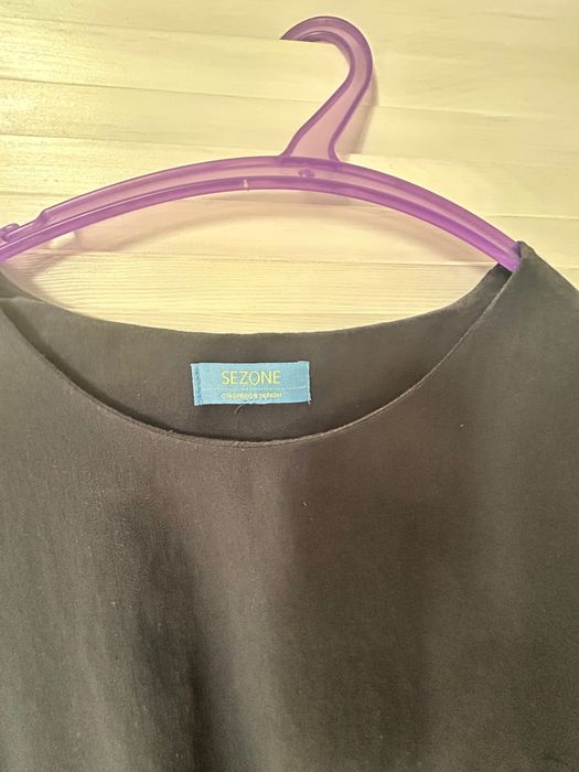 Довга ажурна чорна сукня