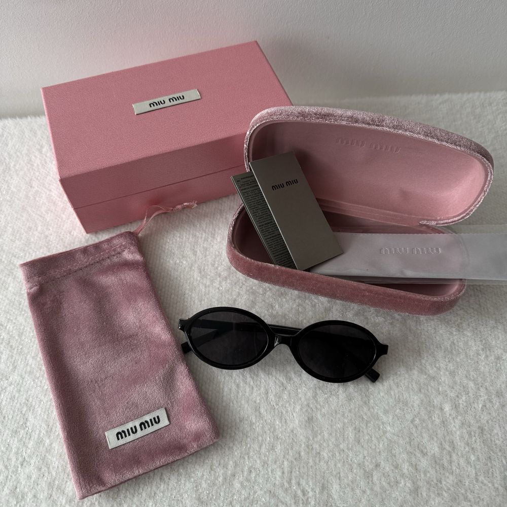 Окуляри чорні miu miu