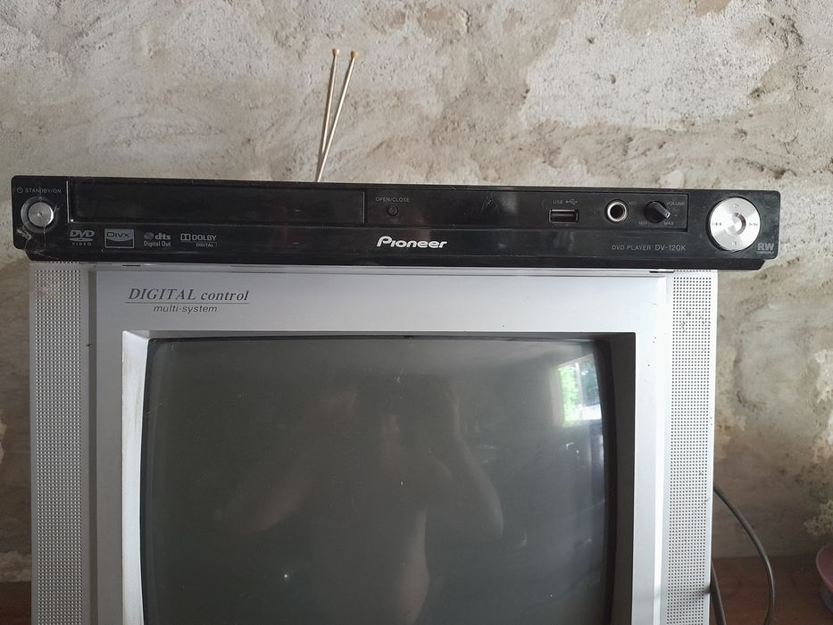 Продам телевизор