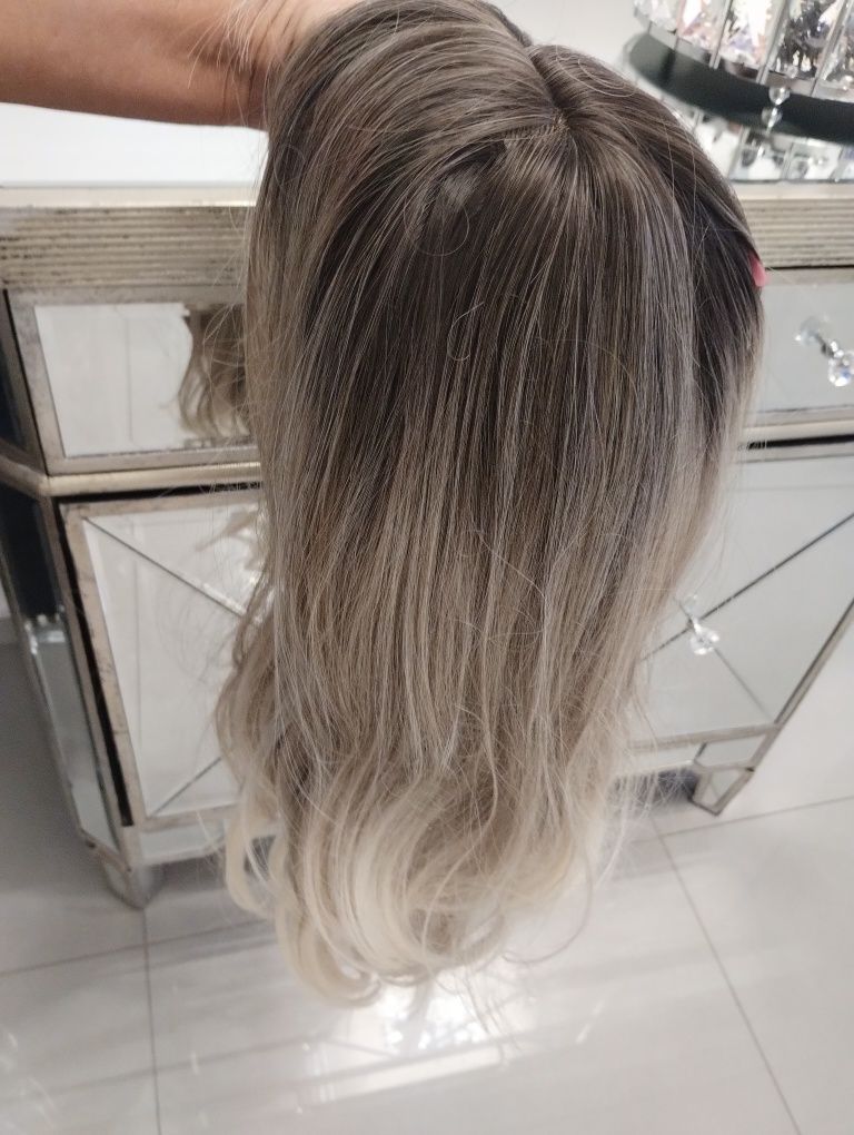 Peruka blond ombre z platyna