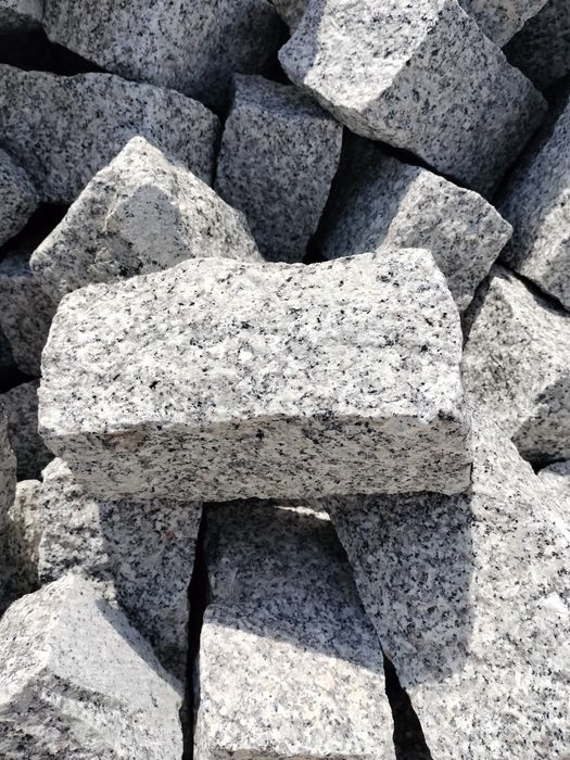 Kostka granitowa palisada 10/10/20 kamień murowy 5 zł szt