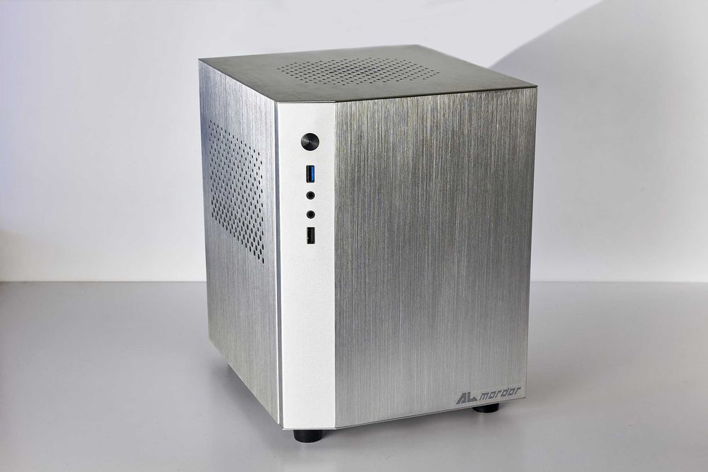 Mac Pro 2019 хакинтош, Xeon 14 ядер, 32 Gb, 1 Tb SSD, RX5500, гарантія