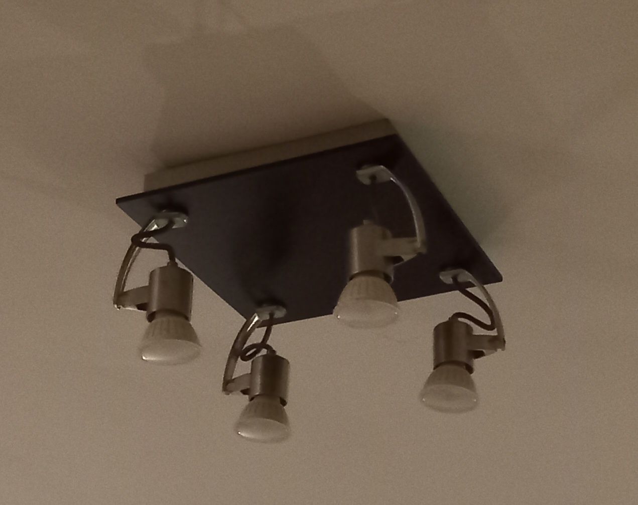 Sprzedam lampę sufitową