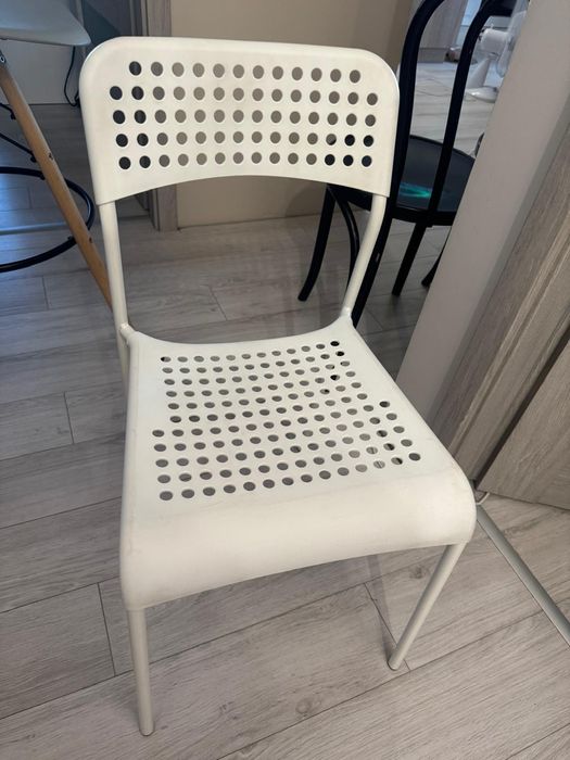 Krzesło białe IKEA