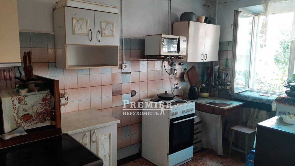 У продажу кімната у комунальній квартирі 18.4 кв.м.